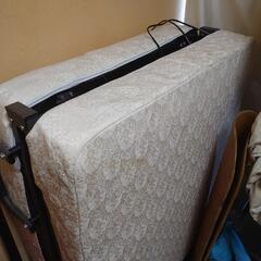 電動リクライニングベッド（介護用にも利用できます。）の画像