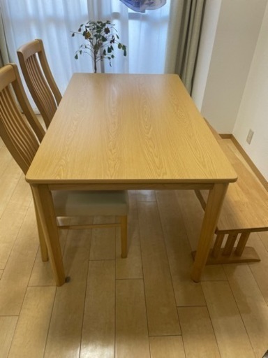 ダイニングテーブルセット　ニトリ