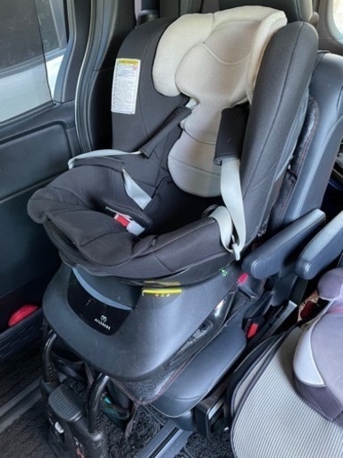 チャイルドシート　エールべべ　クルット