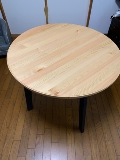 お引き渡し決定　IKEA ラウンドテーブル