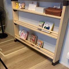 絵本などの見せ収納に♪DIY収納棚　カウンター下にぴったり♪