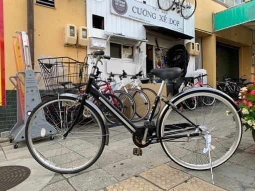 ??ママチャリ　２６インチ　黒　カギ　ライト　付き