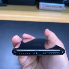 【美品】Apple iphone7 128GB ジェットブラック　の画像