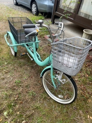 高齢者向けの三輪車です。