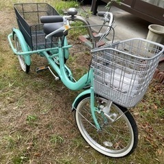 高齢者向けの三輪車です。