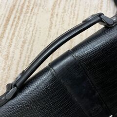 ビジネスバック手提げ型　A4サイズ国産　書類等の持ち運びに便利　皮革仕上げクリームで磨き上げの画像
