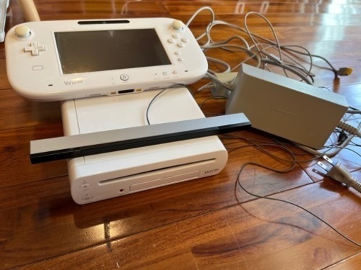 Wii U 本体 32g ＋ 付属品 ＋ ソフト