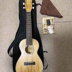 【中古】【値段交渉可】ウクレレ チューナー•ケース•クロス付き ...