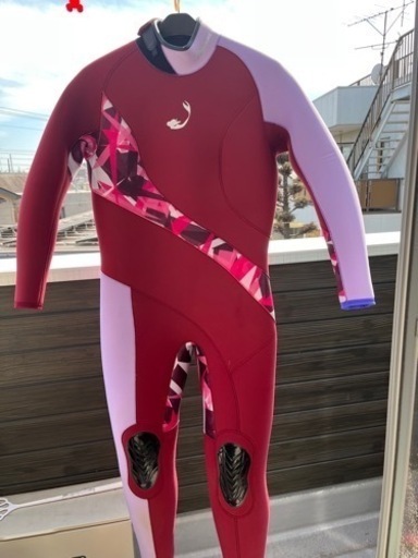 ダイビング　ウェットスーツ