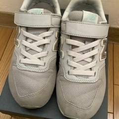 ニューバランス　キッズ　スニーカー　20㎝の画像