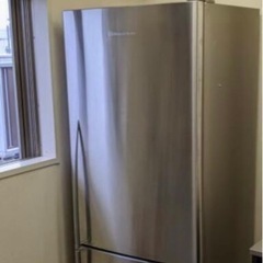 冷蔵庫無料で差し上げます。