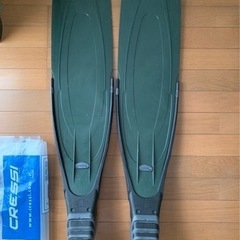 【Cressi】【1回のみ使用】クレッシイ ロングフィンの画像