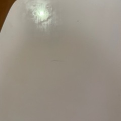 ピンク色のテーブルの画像