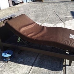 介護用ベッド　電動 の画像