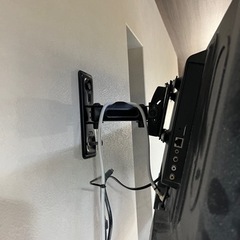 テレビの壁掛け部品ですの画像