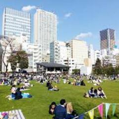 明日(7/4)の20.30～終電前までで池袋の公園で飲みませんか？