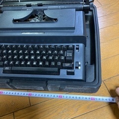 オリベッティ 電動タイプライターの画像