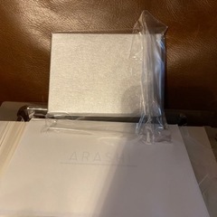 嵐ARASHIスワロフスキー赤の画像
