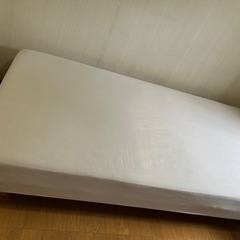 【期間限定】無印良品　シングル足つきマットレスの画像