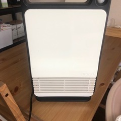 セラミックファンヒーター