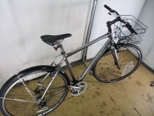 C49★32000円★整備済み スポーツ中古自転車 TREK　7.2FX　51　ガンメタ【クロスバイク】