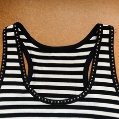 美品 INGNI ・イング　ボーダー 柄タンクトップ 丈長め　キラキラの画像