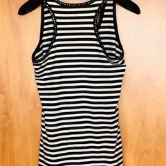 美品 INGNI ・イング　ボーダー 柄タンクトップ 丈長め　キラキラの画像