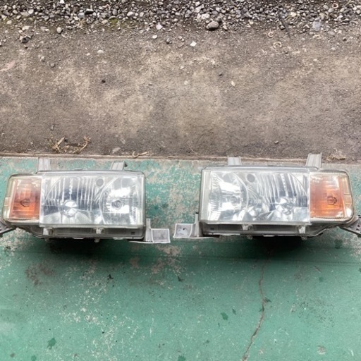 bB NCP31 後期　ヘッドライト左右セット　バーナー　バラスト付き