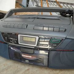 ☆Panasonic　CD ラジカセ　動作確認済み　カラオケおまけつき
