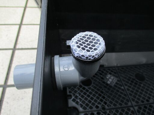 ●１３１　２個セット　樽型　飼育ケース　１８ℓ　大　新品　未使用　オーバーフロー加工　飼育容器　水槽　ビオトープ　メダカ　めだか　水草
