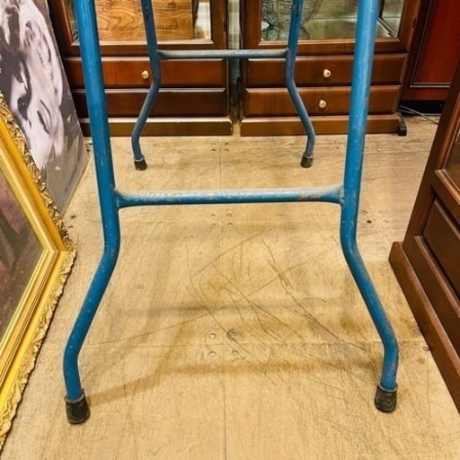 《売約済》　アイアン脚立　はしご　アイアン　レトロ　ヴィンテージ　アイアン　梯子　レトロ　脚立　中古　リメイク　昭和レトロ　日曜大工 　DIY 什器　ガーデニング　ディスプレイ　アンティーク　ビンテージ　工具　ペンキ　花台　道具　脚立　レトロ　脚立　ヴィンテージ　アンティーク　オブジェ　古道具　古民家　店鋪　男前　アトリエ　工房　ギャラリー　ラック　インダストリアル　ラダー　アイアン　検　USA アメリカ　シャビー　インテリア　ブルックリン