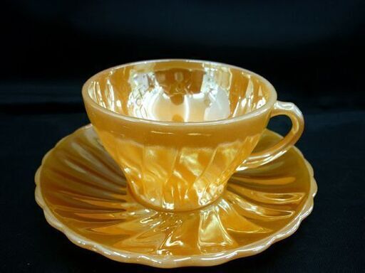 ☆ANCHOR HOCKING Suburbia カップ＆ソーサー 5客セット アンカーホッキング ファイヤーキング コーヒーカップ 