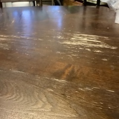 おむすび型ダイニングテーブルの画像