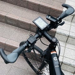 美品 YAMAHAヤマハロードバイク電動アシストクロスバイクYPJ-Cバッテリーパック3個付き ライトVOLT200 リアテールライト 携帯ホルダー付きの画像