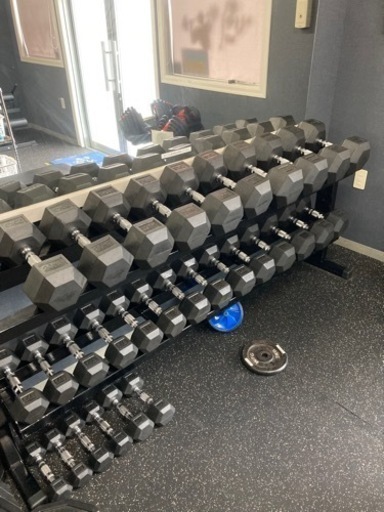 ダンベルセット・ラック2〜30kg (8月頃)