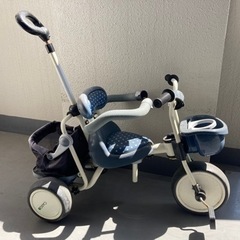 CARGO (カーゴ)  手押し棒つき 三輪車の画像