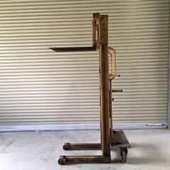 手動式フォークリフト【ハンドリフター500kg】の画像