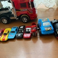 トミカなど車セットの画像