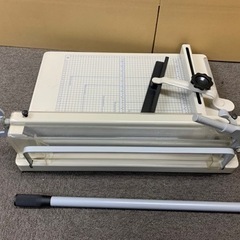大型　裁断機