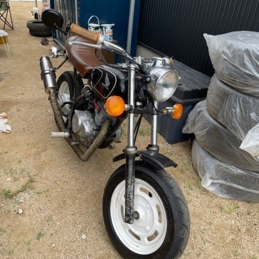 エイプ50 カフェレーサー風?カスタム！！ AC16 現在52cc登録してますが、エンジンノーマルです！