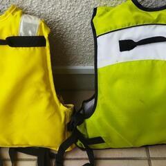 子供用 ライフジャケット 2つの画像