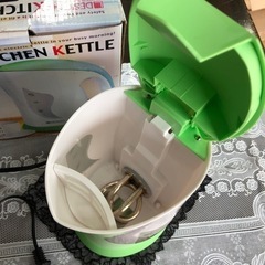 未使用品　キッチン　ケトル　湯沸かし　電気　コードレス　ワンタッチ　1ℓ   人気商品　現品限り‼︎の画像