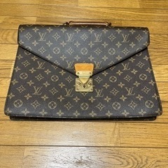 LOUIS VUITTON ルイヴィトン　『値下げしました』