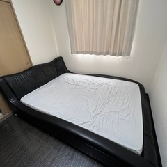 ダブルベッド