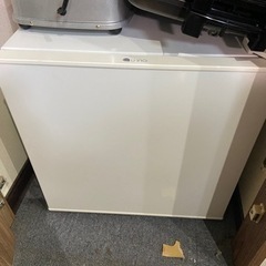 【一旦〆ます】未使用品　小型冷蔵庫（ビジホによくあるやつです）