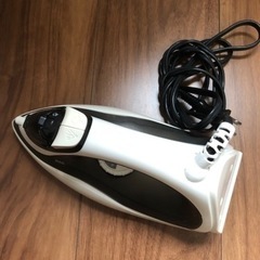 スチーム機能付きアイロン【難あり】