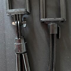 無料 スマホの三脚２つ