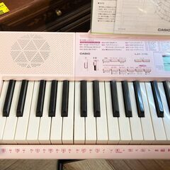 CASIO カシオ LK-115 光ナビゲーション 電子キーボード 61鍵 ピンク 電子ピアノ アダプター/譜面台/スタンド付き★買取帝国 志木店の画像