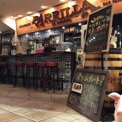 LA BODEGA PARRILLA《一流サービスマンを目指せる♪》15周年のスペインバルで安心＆安定◎即戦力大歓迎★次期店長候補・ホールSTAFFの画像