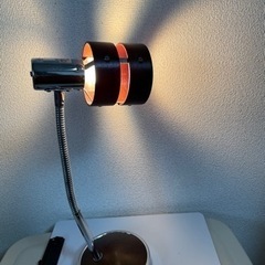 テーブルランプの画像